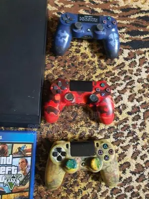 Play Station 4