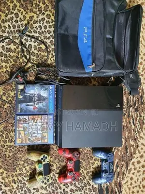 Play Station 4