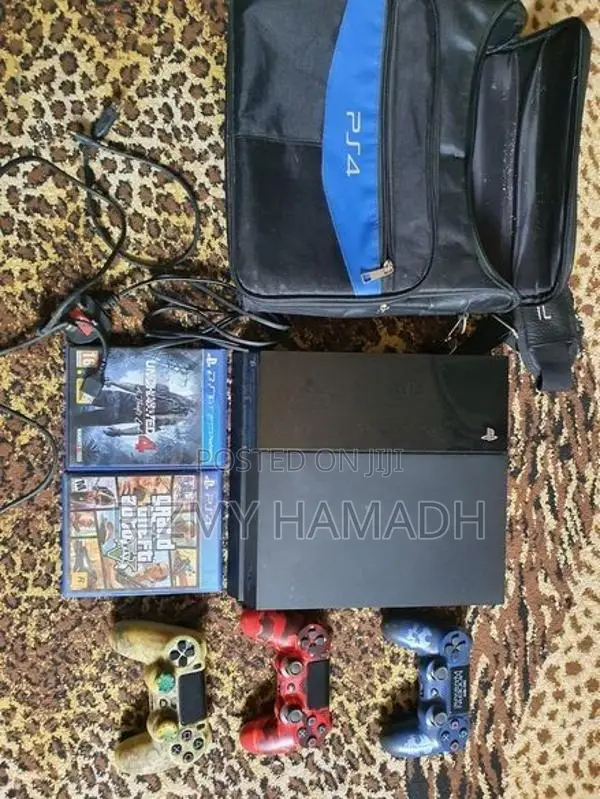 Play Station 4