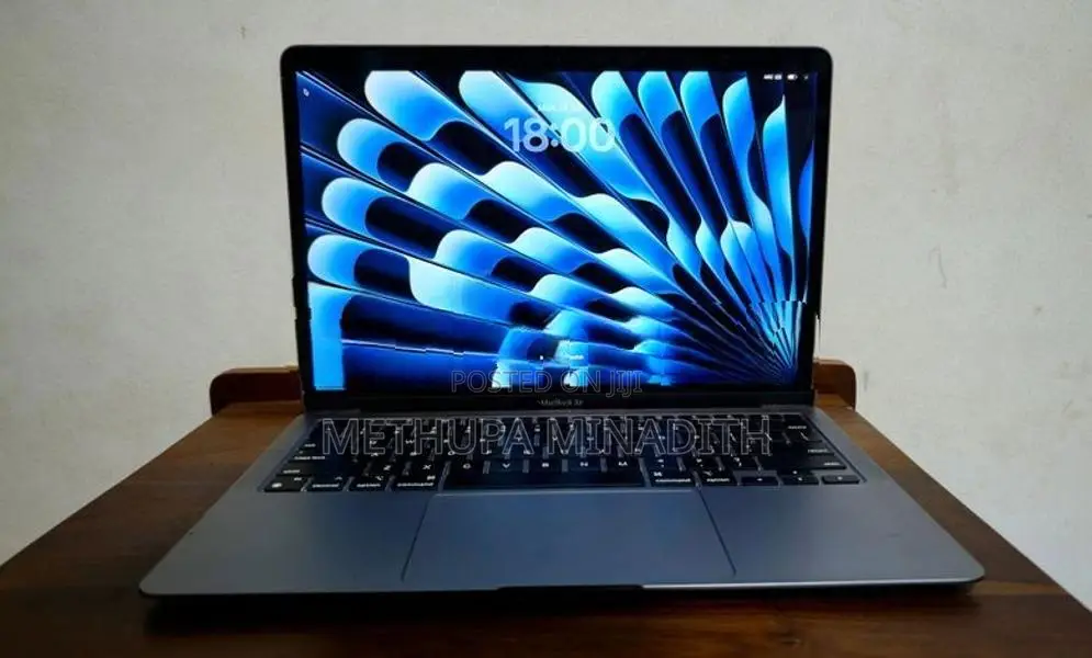 Apple MacBook Air M1 (2020)
