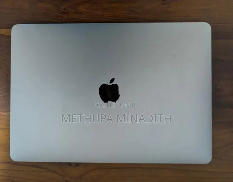 Apple MacBook Air M1 (2020)