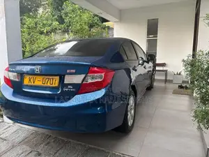 Honda Civic FB1 2012