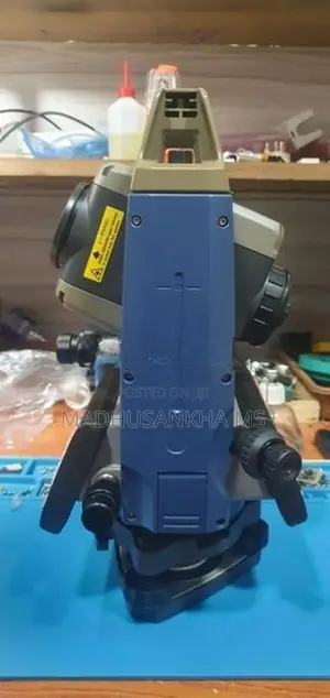 Sokkia IM-52 Total Station | Japan 2"
