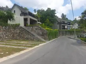 Luxury Villa for Sale in Digana