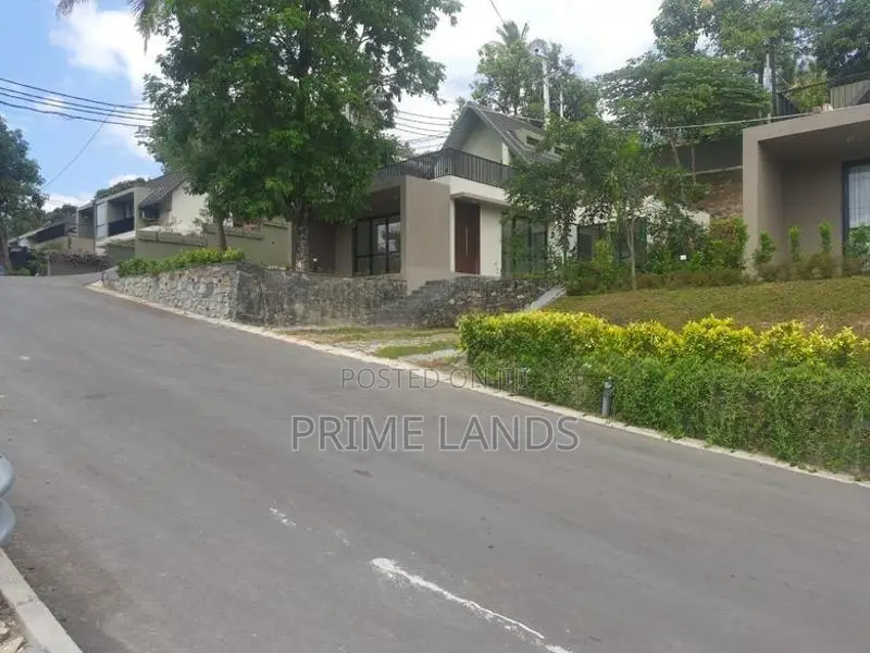 Luxury Villa for Sale in Digana