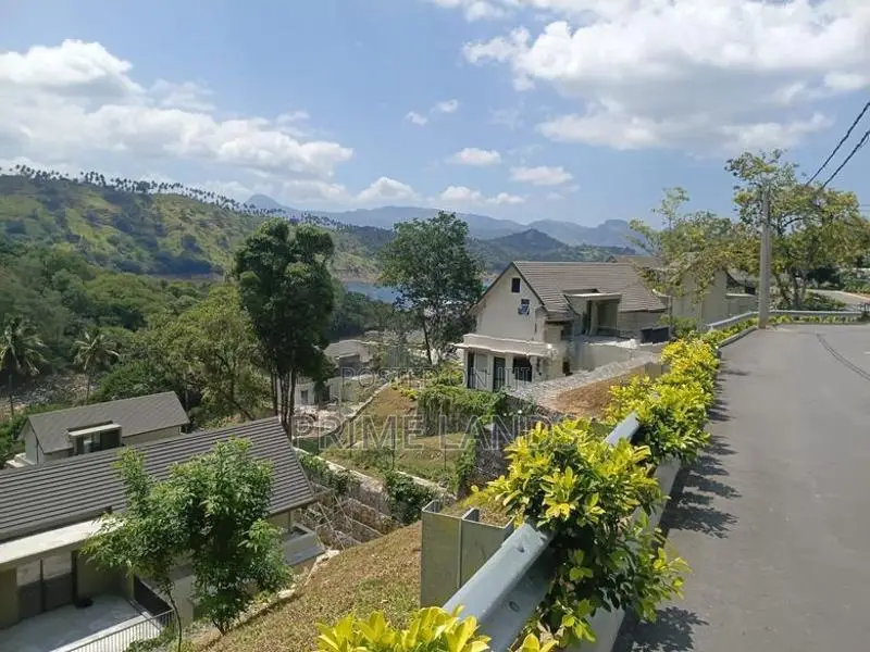 Luxury Villa for Sale in Digana