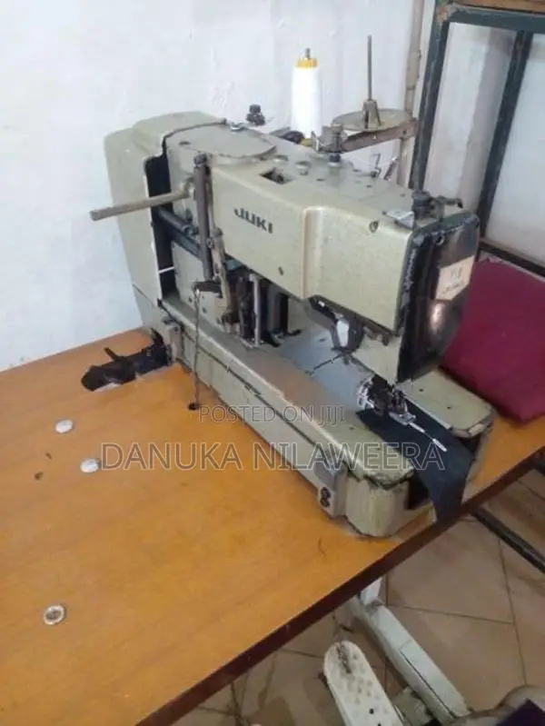 Buttonhole Machine