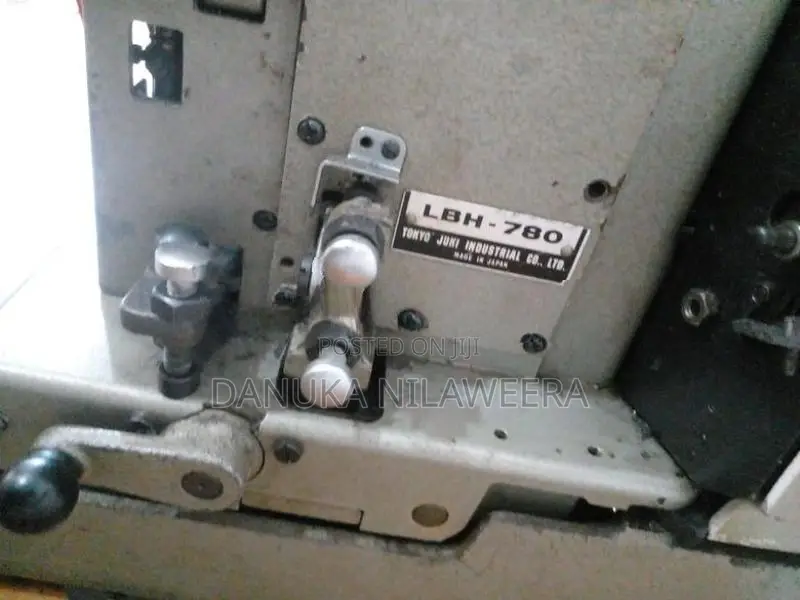 Buttonhole Machine