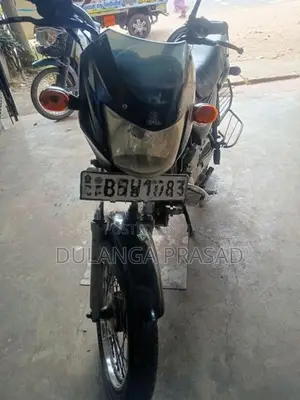 Bajaj CT100 2018