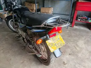 Bajaj CT100 2018