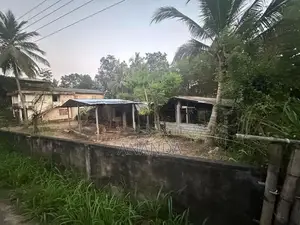 Land with House for Sale in Wellawaya