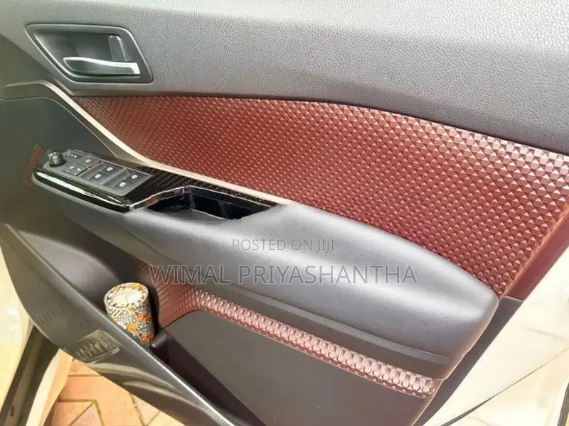 Toyota CHR NGX10 Turbo 2019