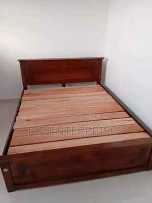 New 6*5 Ft Teak Queen Box Bed .