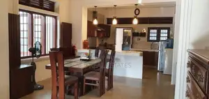 Ten Bedroom Colonial Bungalow for Rent in Mount Lavinia (Furnished)