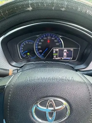 Toyota Axio 2014