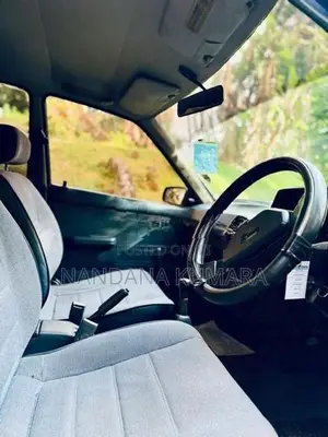 Mazda Familia 1987