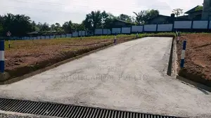 Avissawella - kaluaggla 122 හයිලෙවල් බස්පාරට මුහුණලා බිම්කොටස්