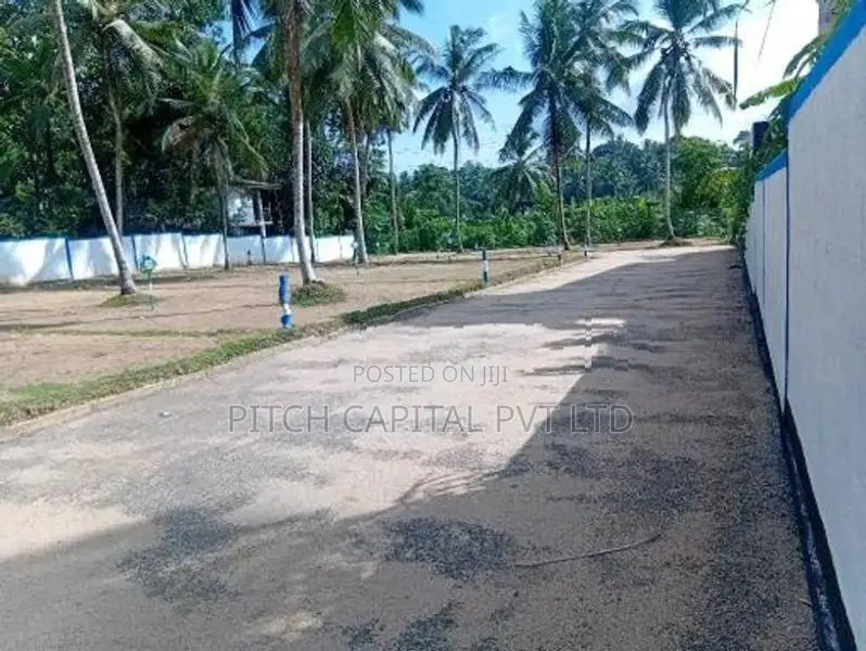 Athurugiriya Town Millennium City Near Land for Sale