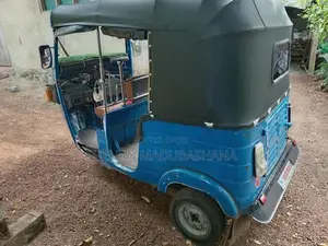Bajaj RE 2011