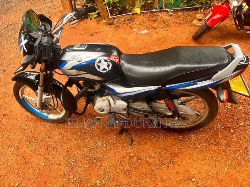 Bajaj CT100 2024