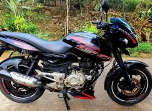 Bajaj Pulsar 150 2015