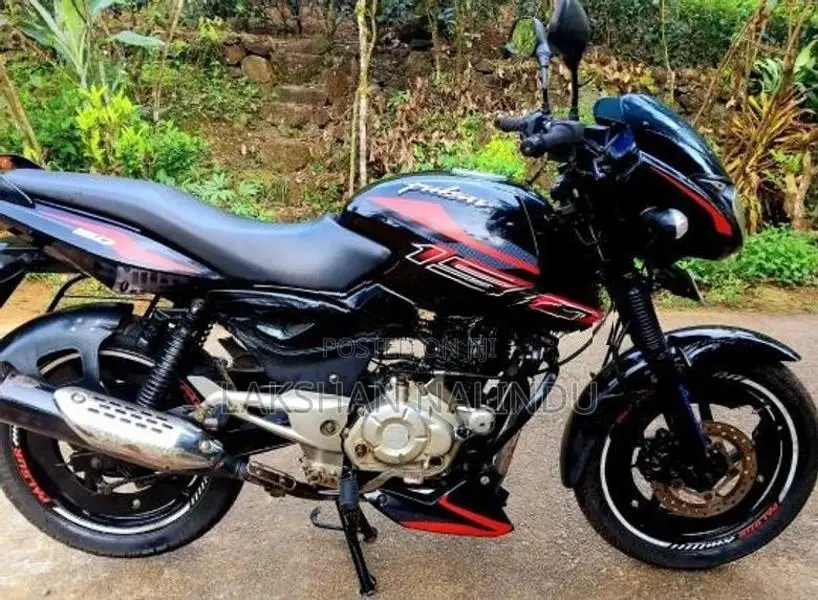 Bajaj Pulsar 150 2015
