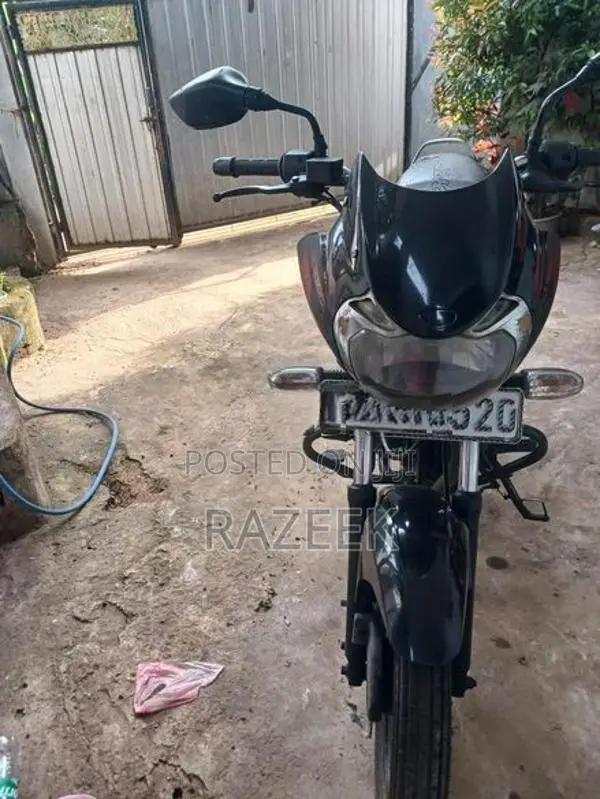 Bajaj Discover 2012