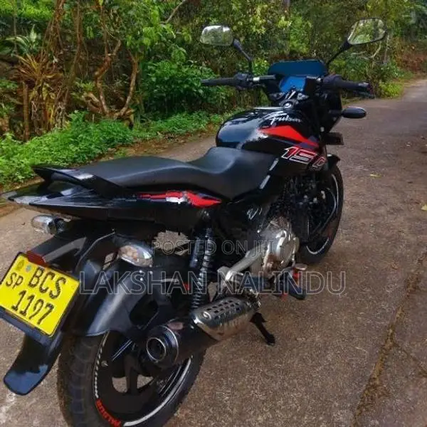 Bajaj Pulsar 150 2015