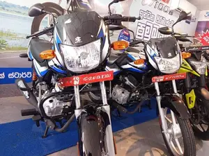 Bajaj CT100 ES 2026