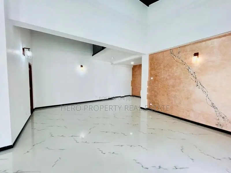 HAS218 - Valuable Luxury Two Storey House for Sale in Piliyandala