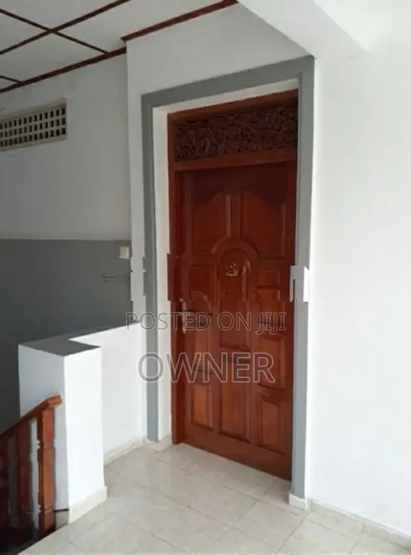 Upstair House for Rent in Kadawatha Working Couple Only