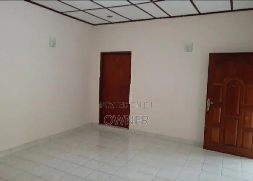 Upstair House for Rent in Kadawatha Working Couple Only