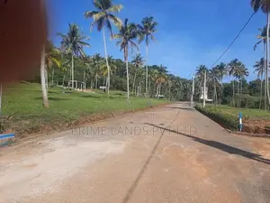 නාරම්මල ටවුමටත් නාකලගමුව අදිවේගි පිවිසුමටත් ලගින් සුපිරි ඉඩමක්