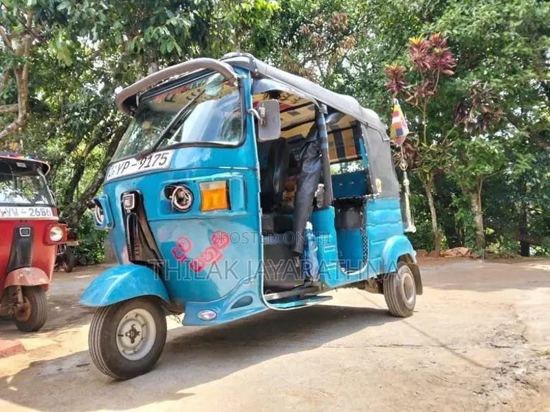 Bajaj RE Manual 2011