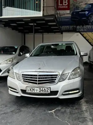 Mercedes Benz E200 Avantgarde W212 2010