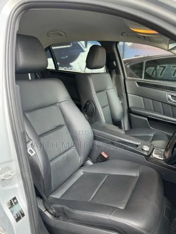 Mercedes Benz E200 Avantgarde W212 2010