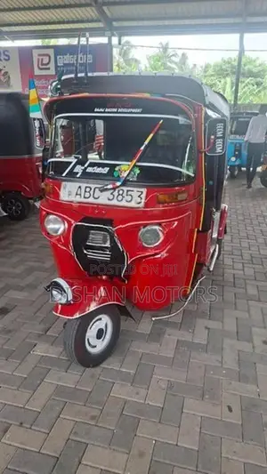 Bajaj RE 4 Stroke 2015