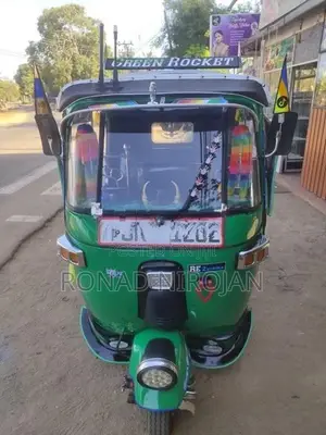 Bajaj RE 2005