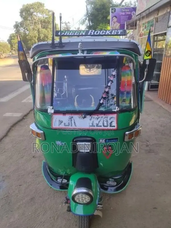 Bajaj RE 2005
