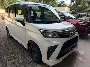 Toyota Roomy G grade 2024