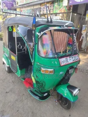 Bajaj RE 2005
