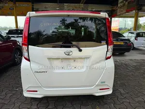 Toyota Roomy G grade 2024