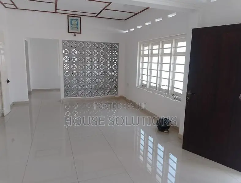 Valuable Land ( Commercial/Residential) with livable house