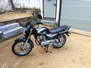 Bajaj CT100 2019