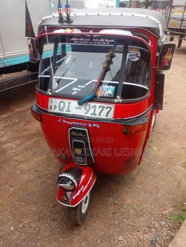 Bajaj RE 2005