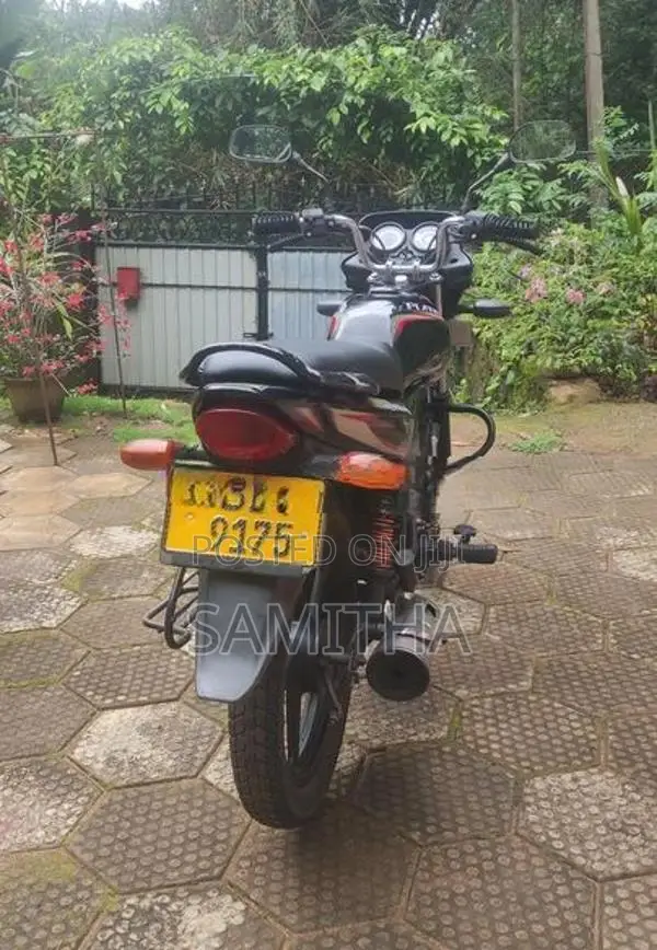 Bajaj Platina 100 ES 2016