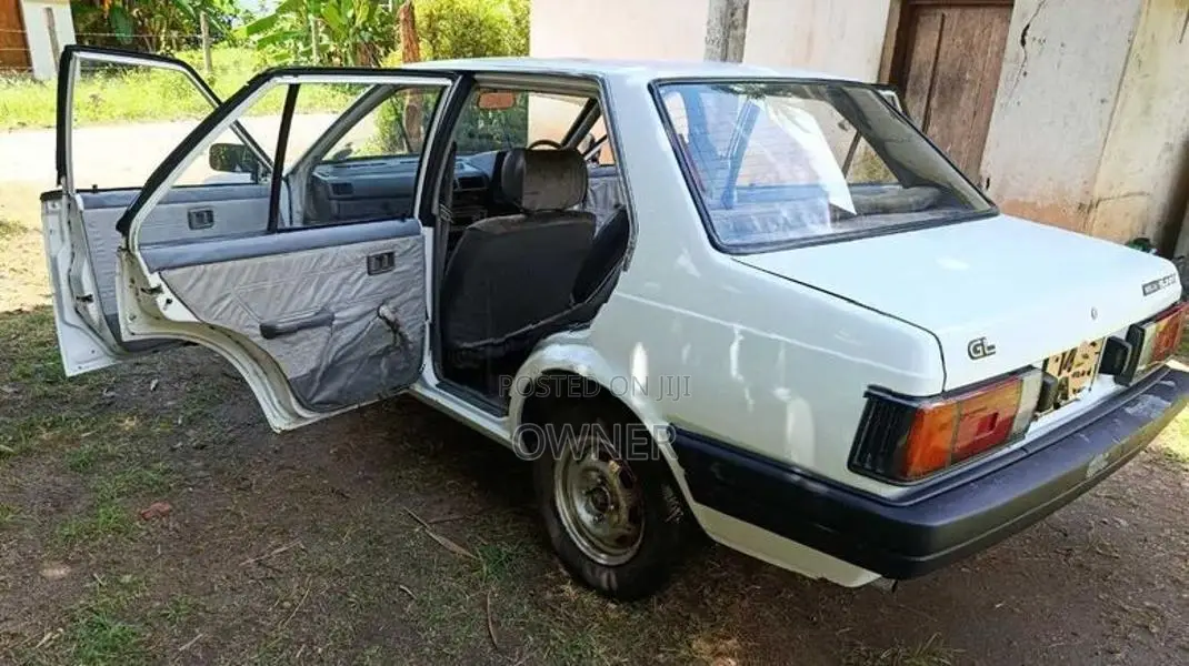 Nissan Sunny B11 1983