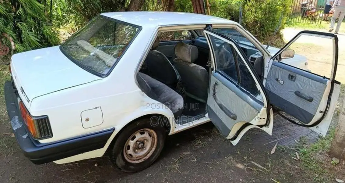Nissan Sunny B11 1983