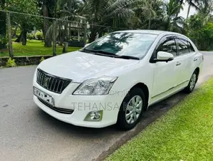 Toyota Premio 2013