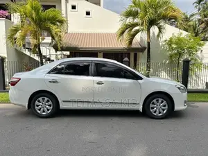 Toyota Premio 2013